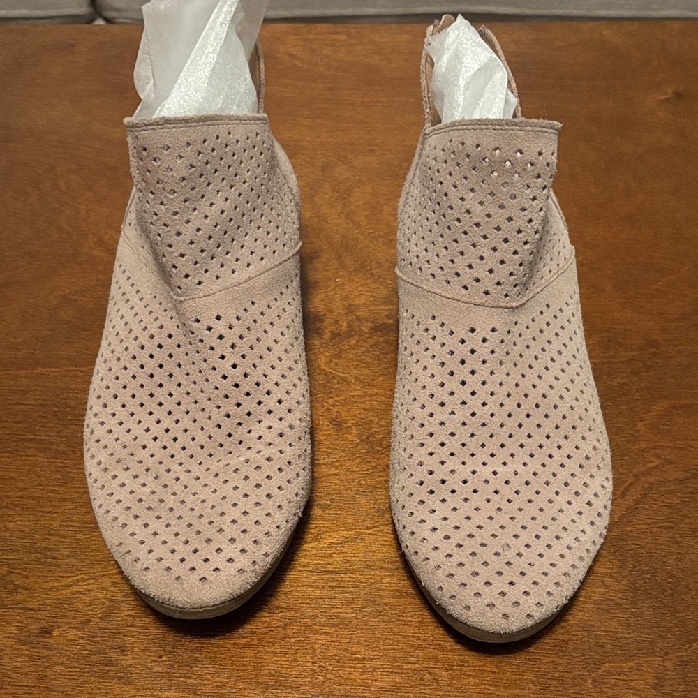 Kenneth Cole Reaction Perforated Ankle Booties - Beige